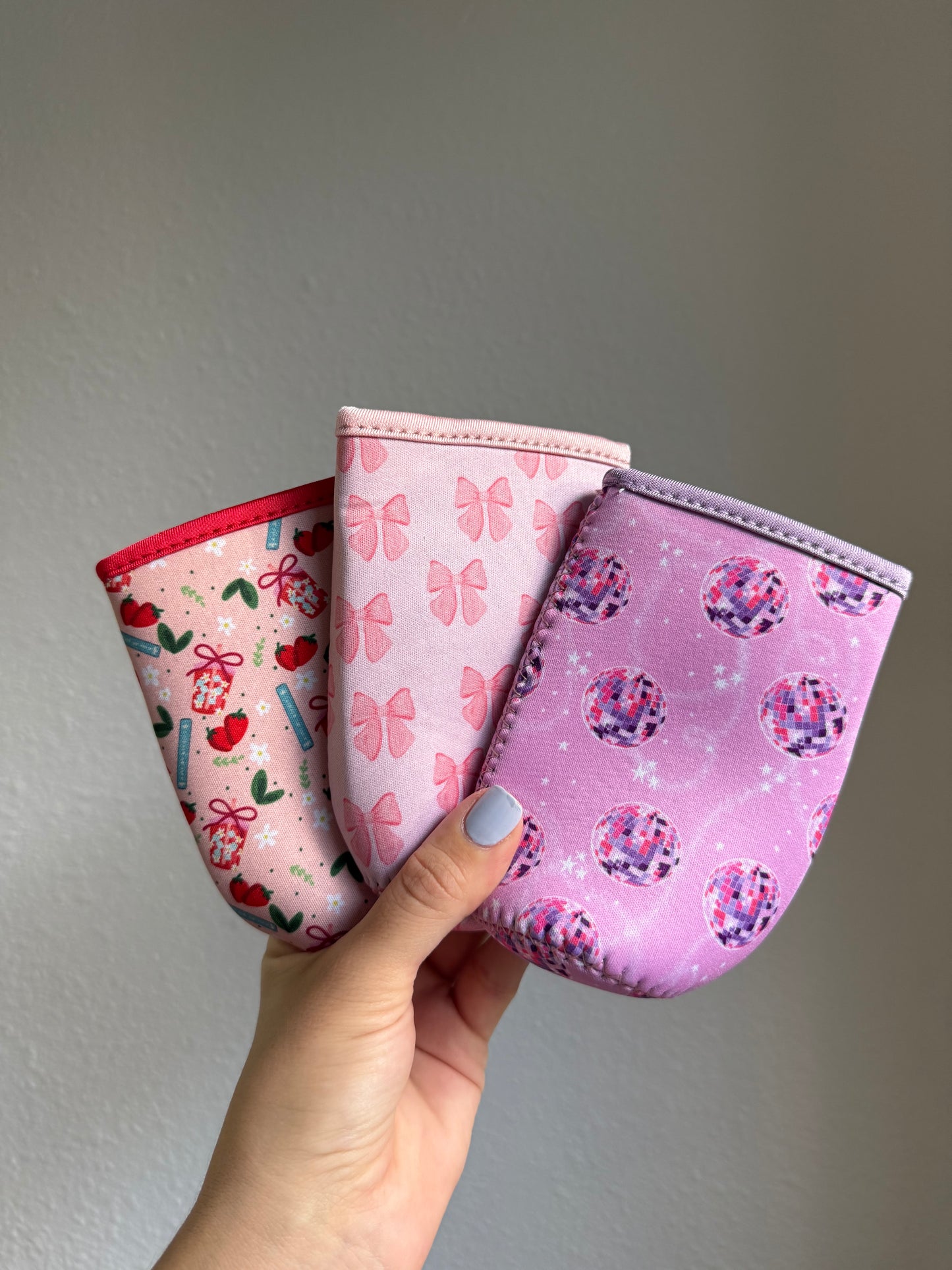 Strawberry 12 oz can Sleeve