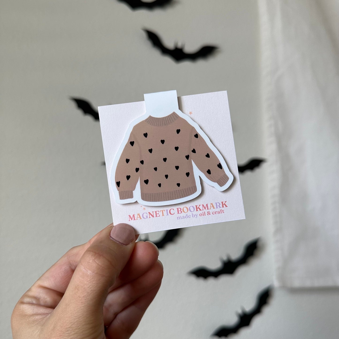 Hearts Sweater magnetic bookmark