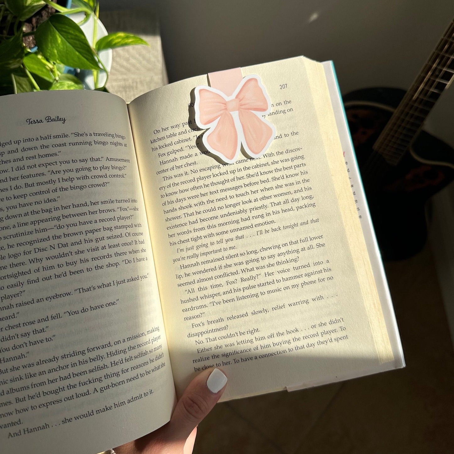 Pink Bow magnetic bookmark, gift for bookish friends